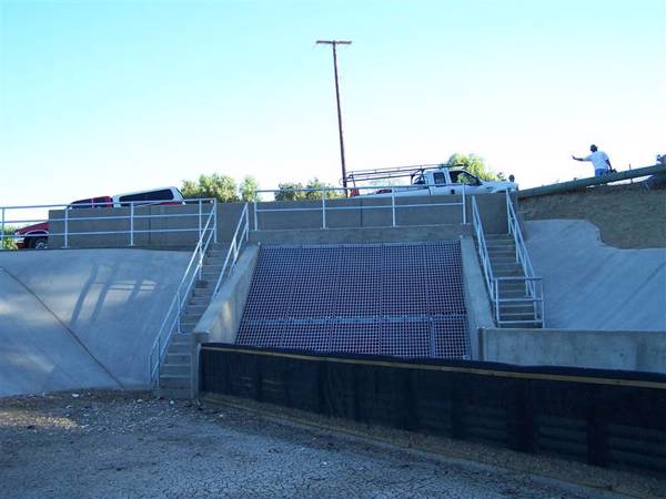 Trash Rack (Inclined) 361-2 | Long Beach Iron Works