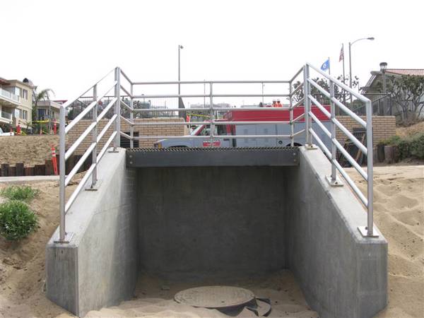 Metal Hand Railings 606-4 | Long Beach Iron Works