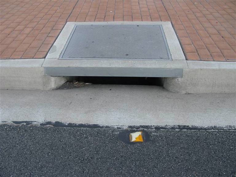 D72 Drainage Inlets | Long Beach Iron Works