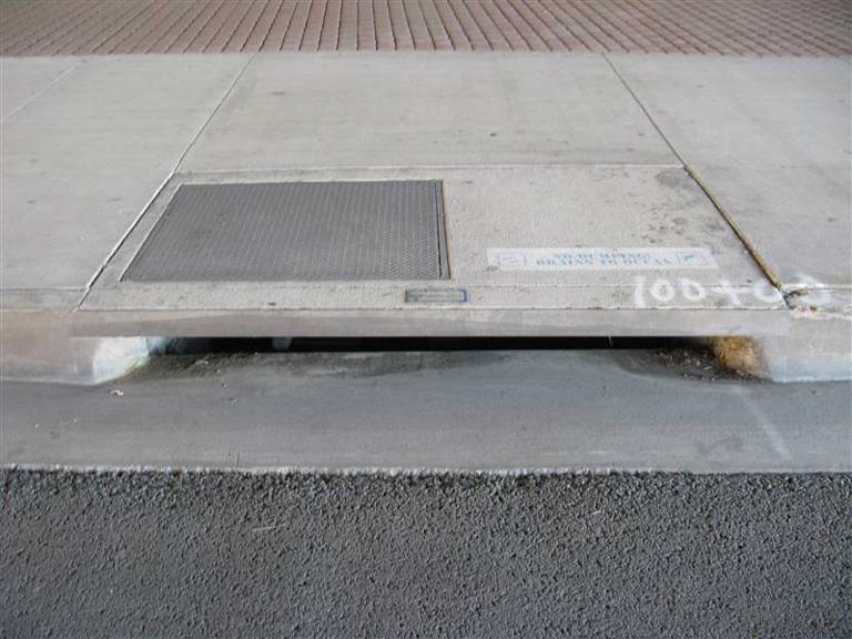 D72 Drainage Inlets | Long Beach Iron Works