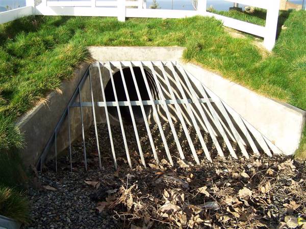 Trash Rack (Inclined) 361-2 | Long Beach Iron Works