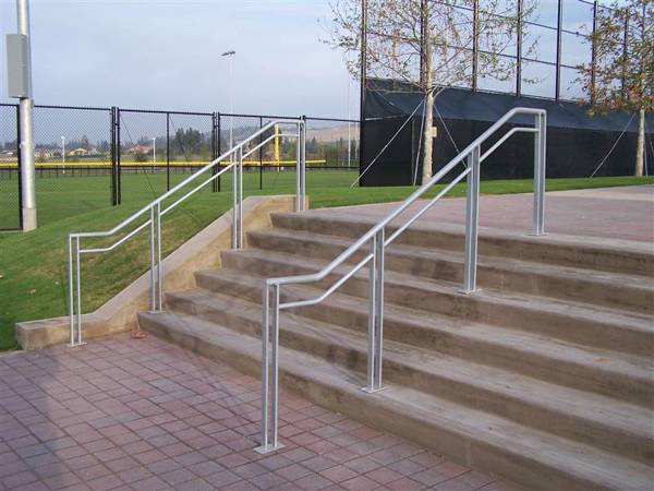 Metal Hand Railings 606-4 | Long Beach Iron Works